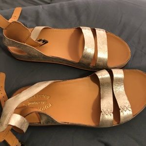 Gold Kork Ease is EUC!